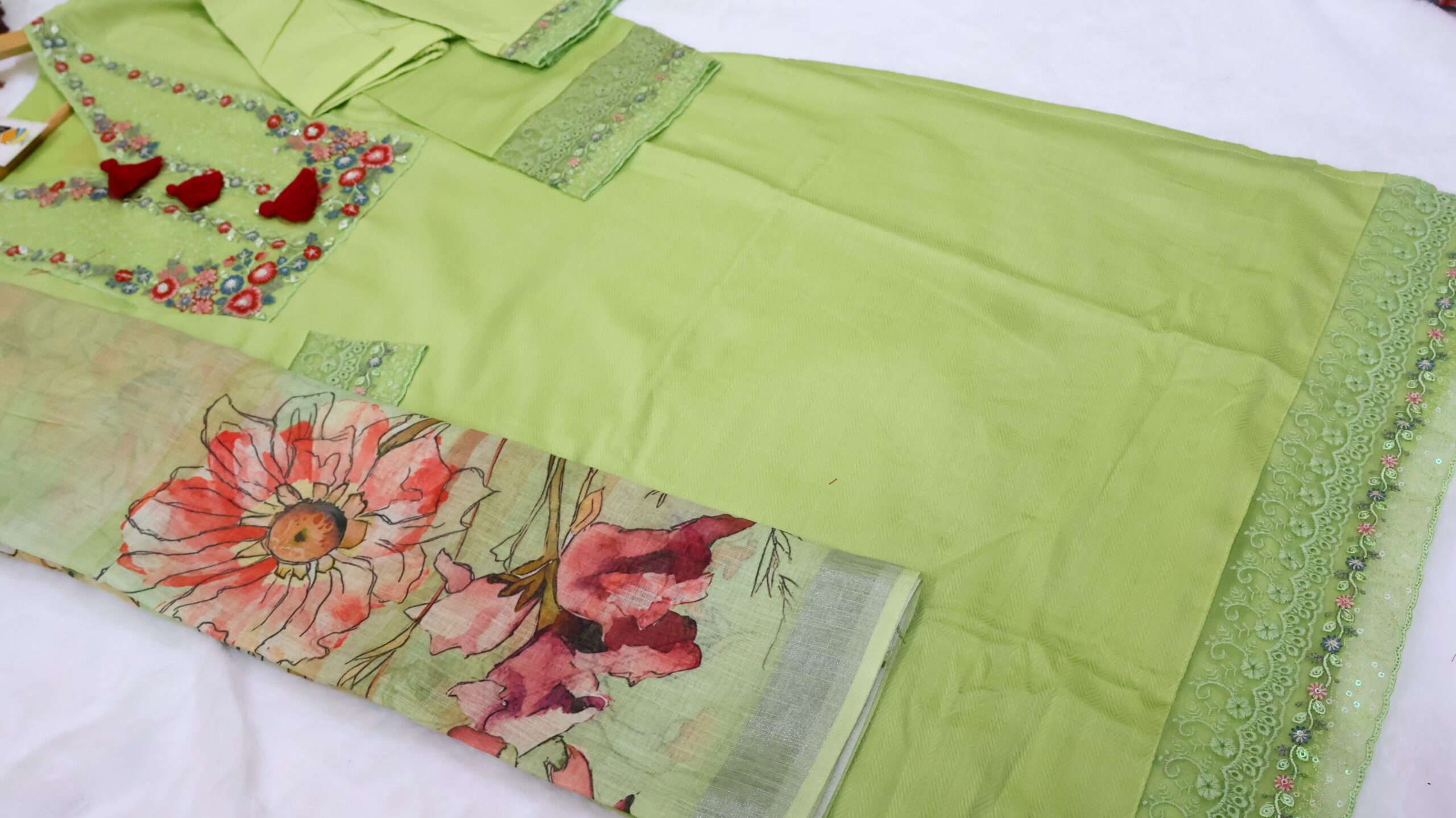 Embroidered Kurta Pant Set with Linen Digital Print Dupatta