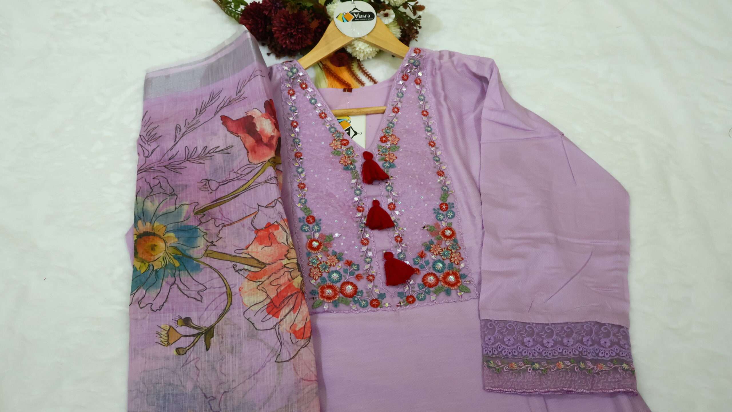 Embroidered Cambric Jacquard Kurta Pant Set with Linen Digital Print Dupatta