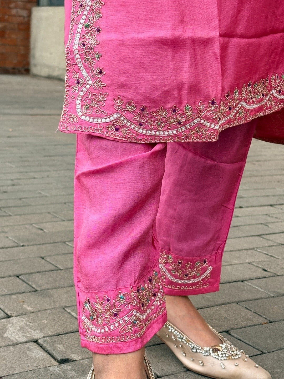 Women's Mal Chanderi Handworked Kurta Pant Set with Banarasi Dupatta & Lining