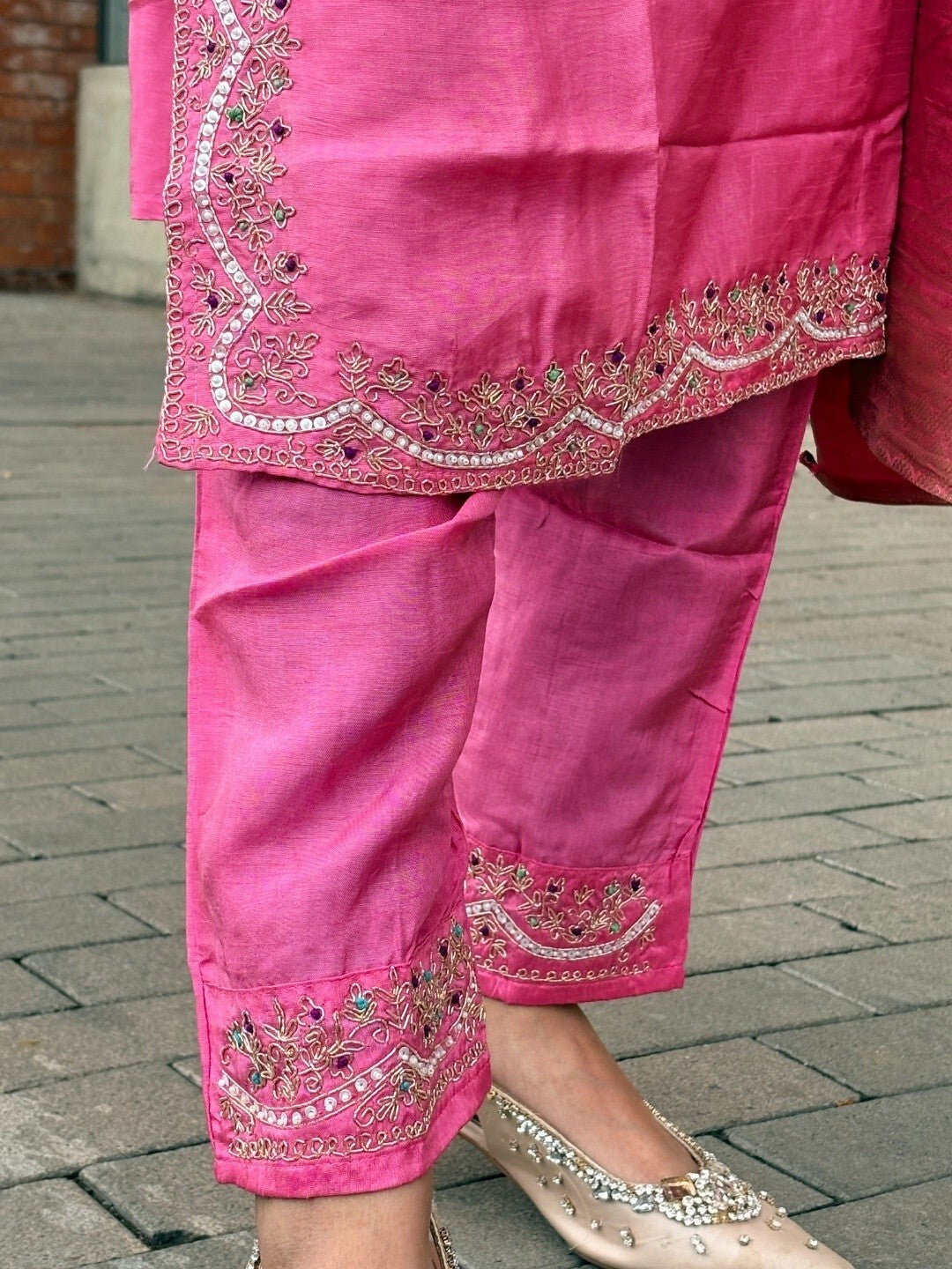 Women's Mal Chanderi Handworked Kurta Pant Set with Banarasi Dupatta & Lining